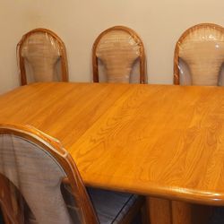 Vintage Dinning Room Table + Chairs