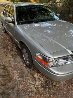 2004 Mercury Marquis