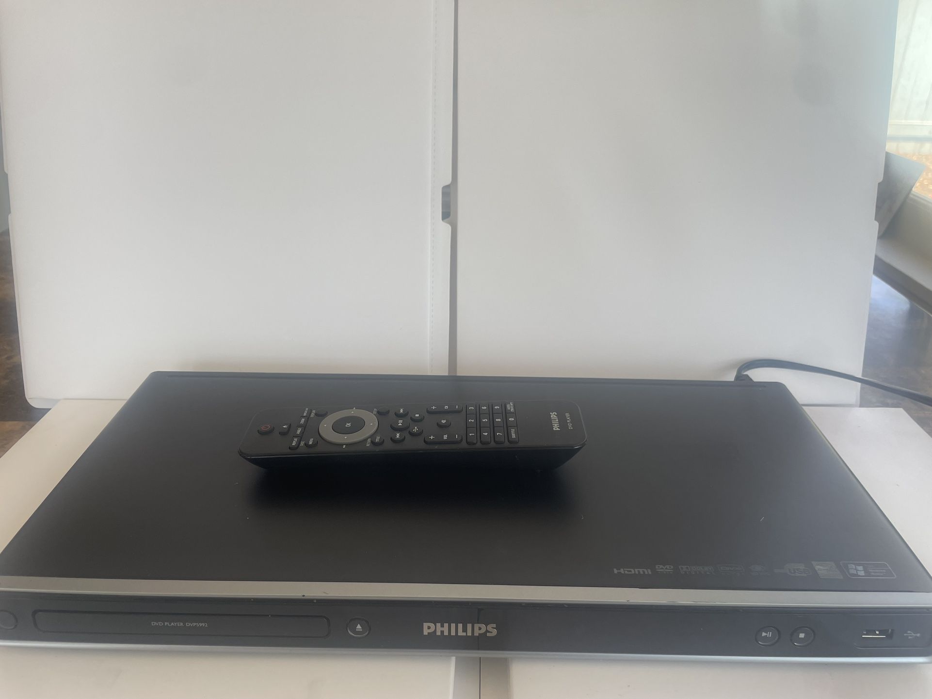 Philips Dvd player with remote