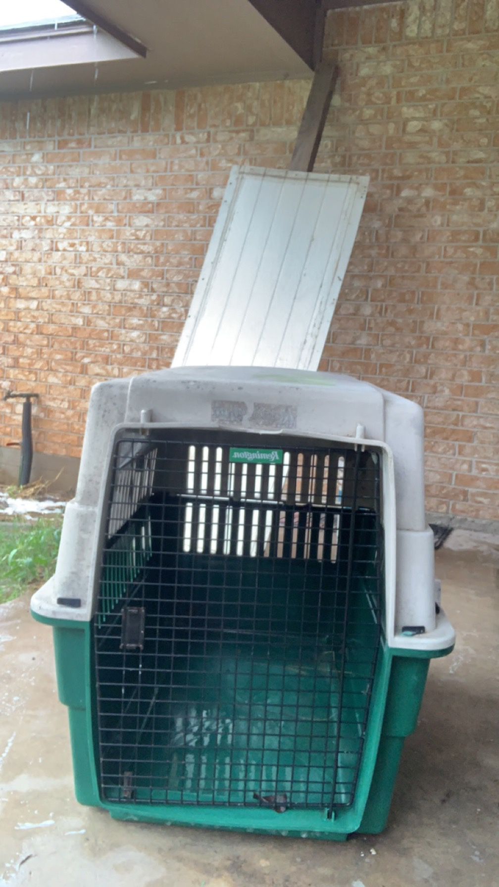 Remington Dog House/crate/kennel