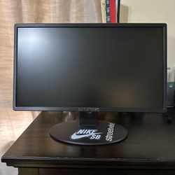 18 Inch Computer Monitor 