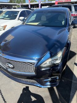 2018 Infiniti Q70