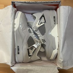 Jordan 4 Frozen Moments 