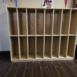 ECR4KIDS 16 Coat Locker Cubby 