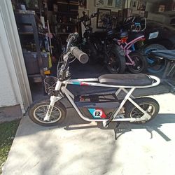 Razor Rumble 12 Electric Kids Bike