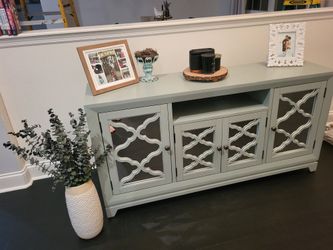 Country Chic TV Console