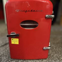 Mini Frigidaire Refrigerator 