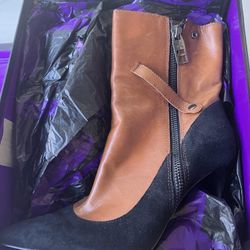 Donald Pliner Black Heel Boots Size 9.5