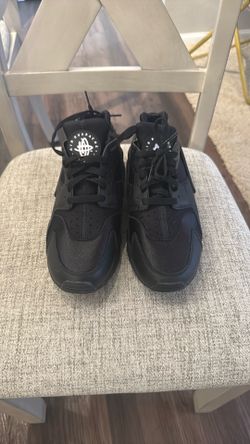 Nike Huarache women’s size 9