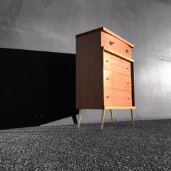 Stunning MCM Mahogany Dresser With Period Hardware 🥀