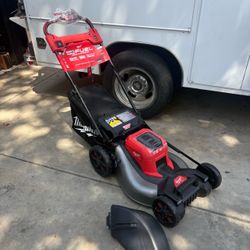 Milwaukee M18 FUEL 21" Self-Propelled Dual Battery Mower