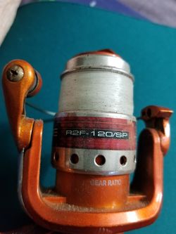 FISHING REEL