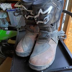 brown leather alpinestar boots 