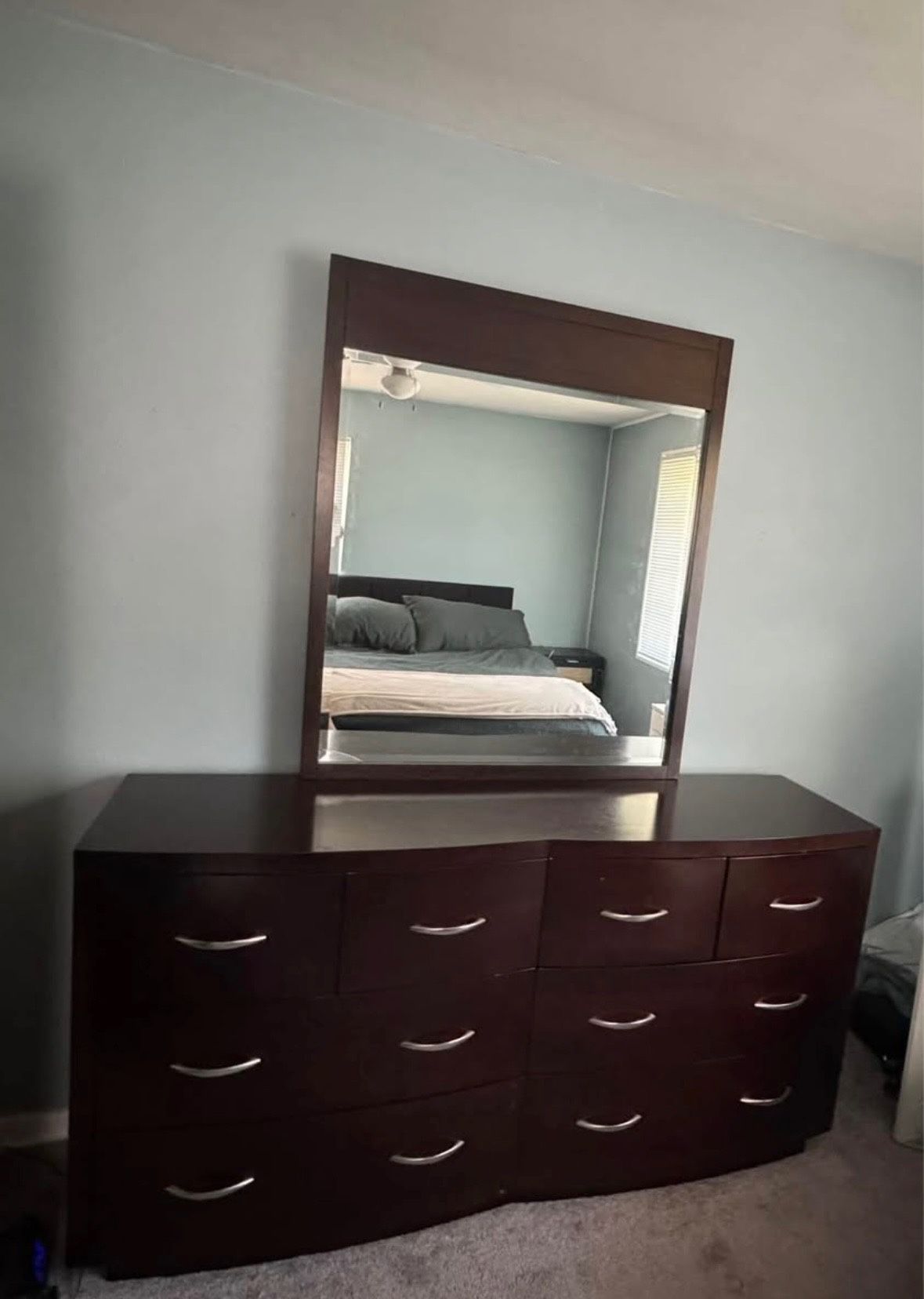 8 Drawer Dresser with Mirror