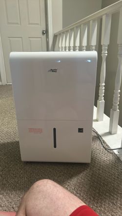 Arctic King 50 pint dehumidifier... barely used