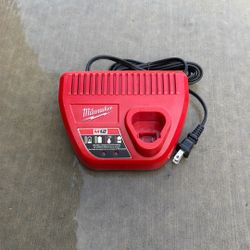 Milwaukee M12 Battery Charger
