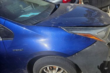 2018 toyota  pruis