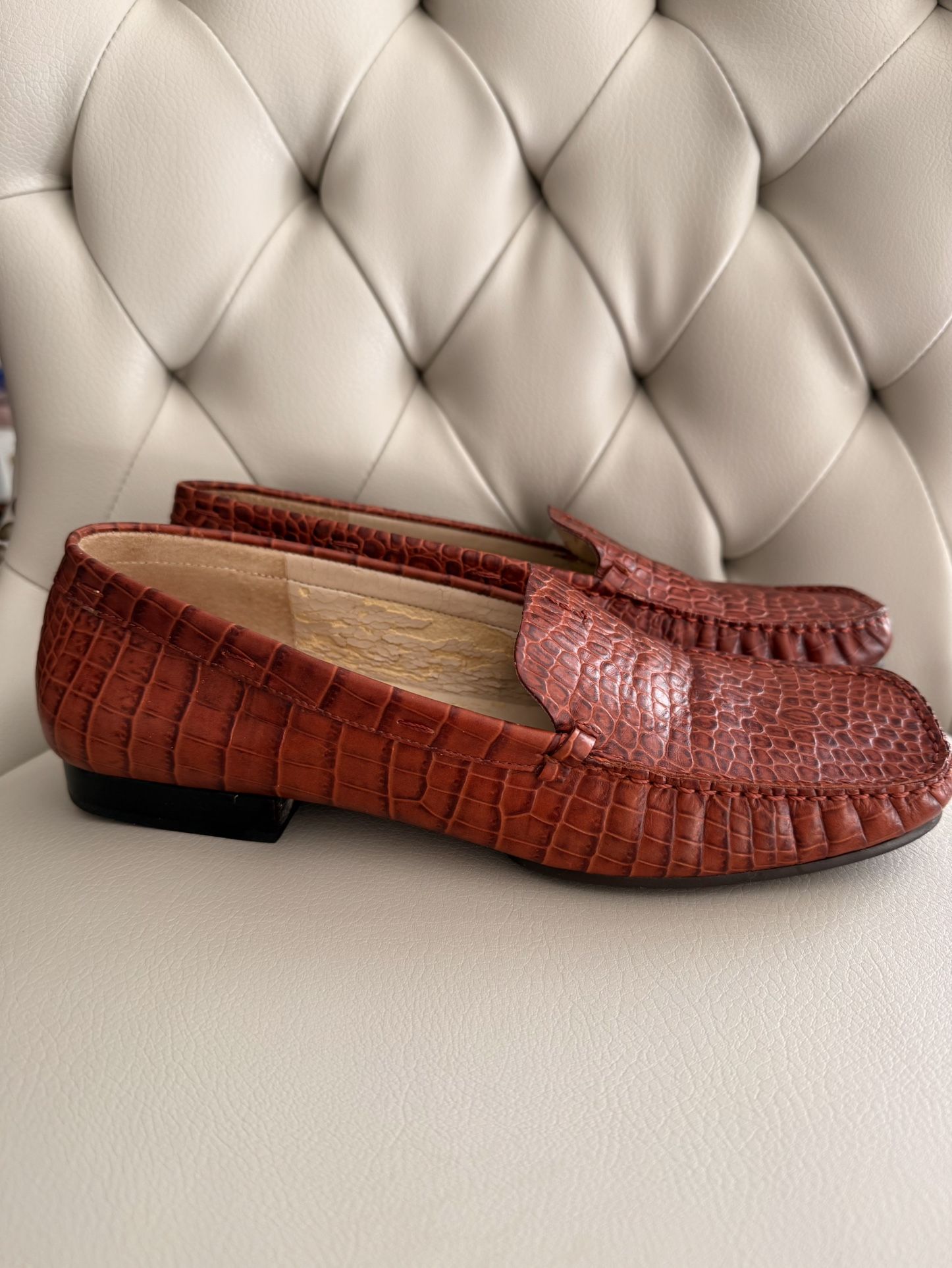 Unisa Talbots Women Brown Croc Embossed Leather Loafers Moccasins Slip-On Flats