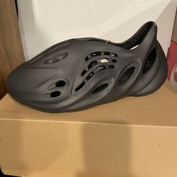 Yeezy Foam Onyx