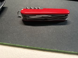Swiss Army Knife Huntsman
