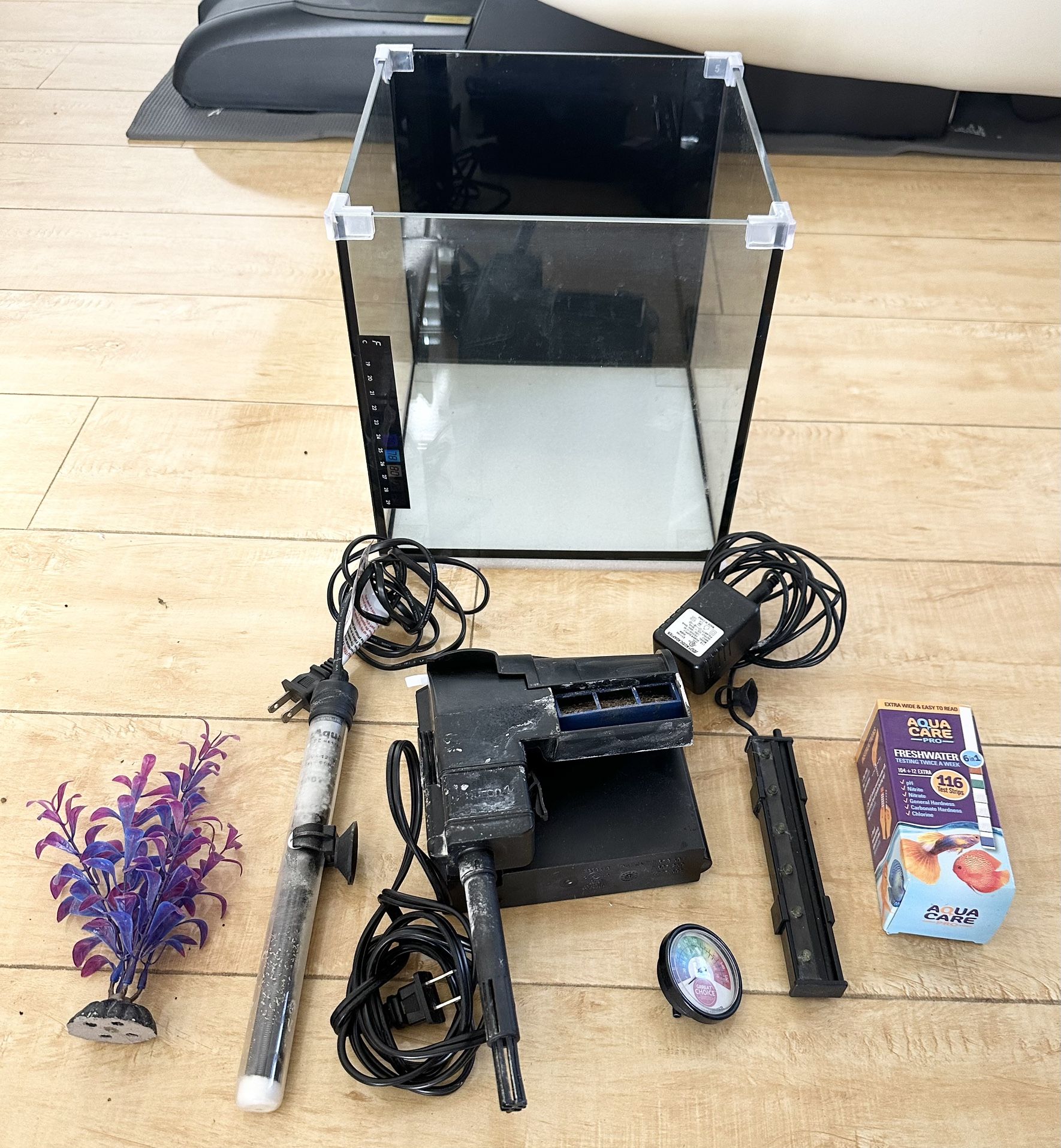 Small Aquarium Fish Tank with Accessories