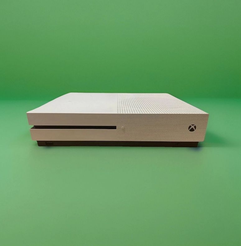 Xbox One S, works perfectly fine, ship out or meet up