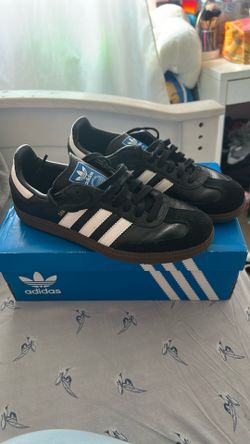Black and white Sambas