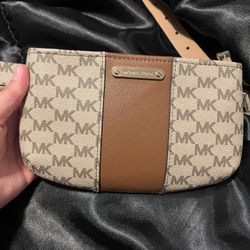 Fanny Purse 