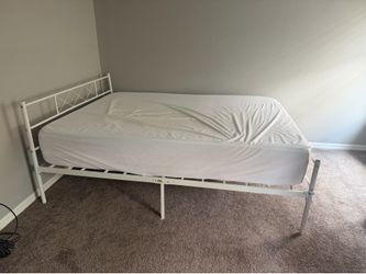Queen bedframe and mattress
