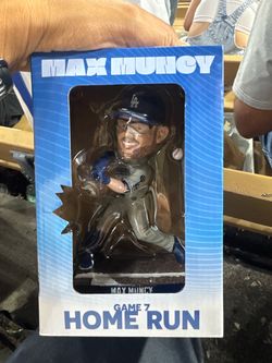 Max Muncie bobble head