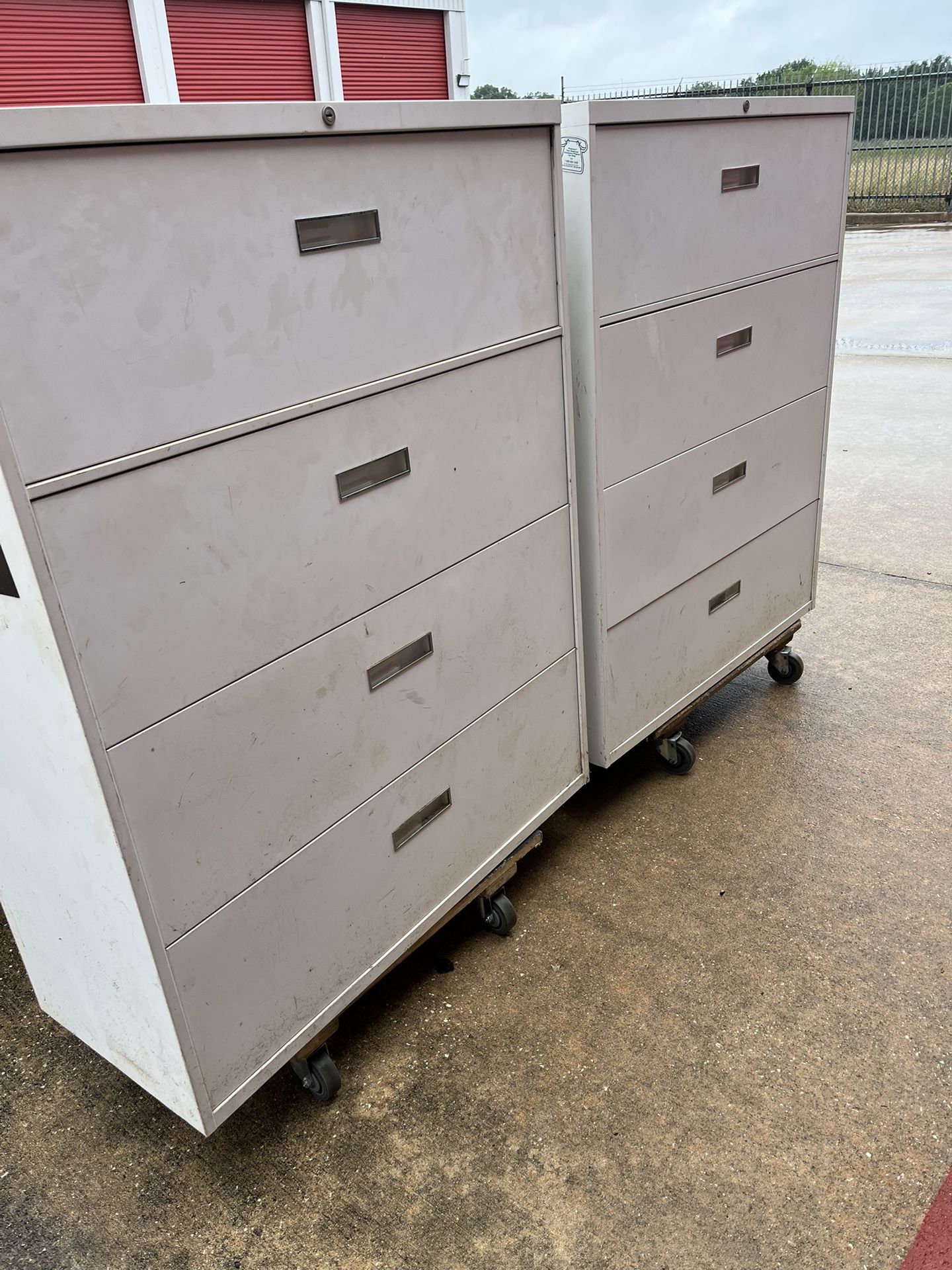 File Cabinets W Key