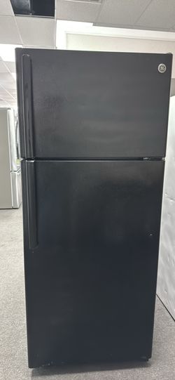GE Black Refrigerator Top Freezer