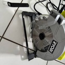 13 Amp Corded 7-1/4 in. Circular Saw