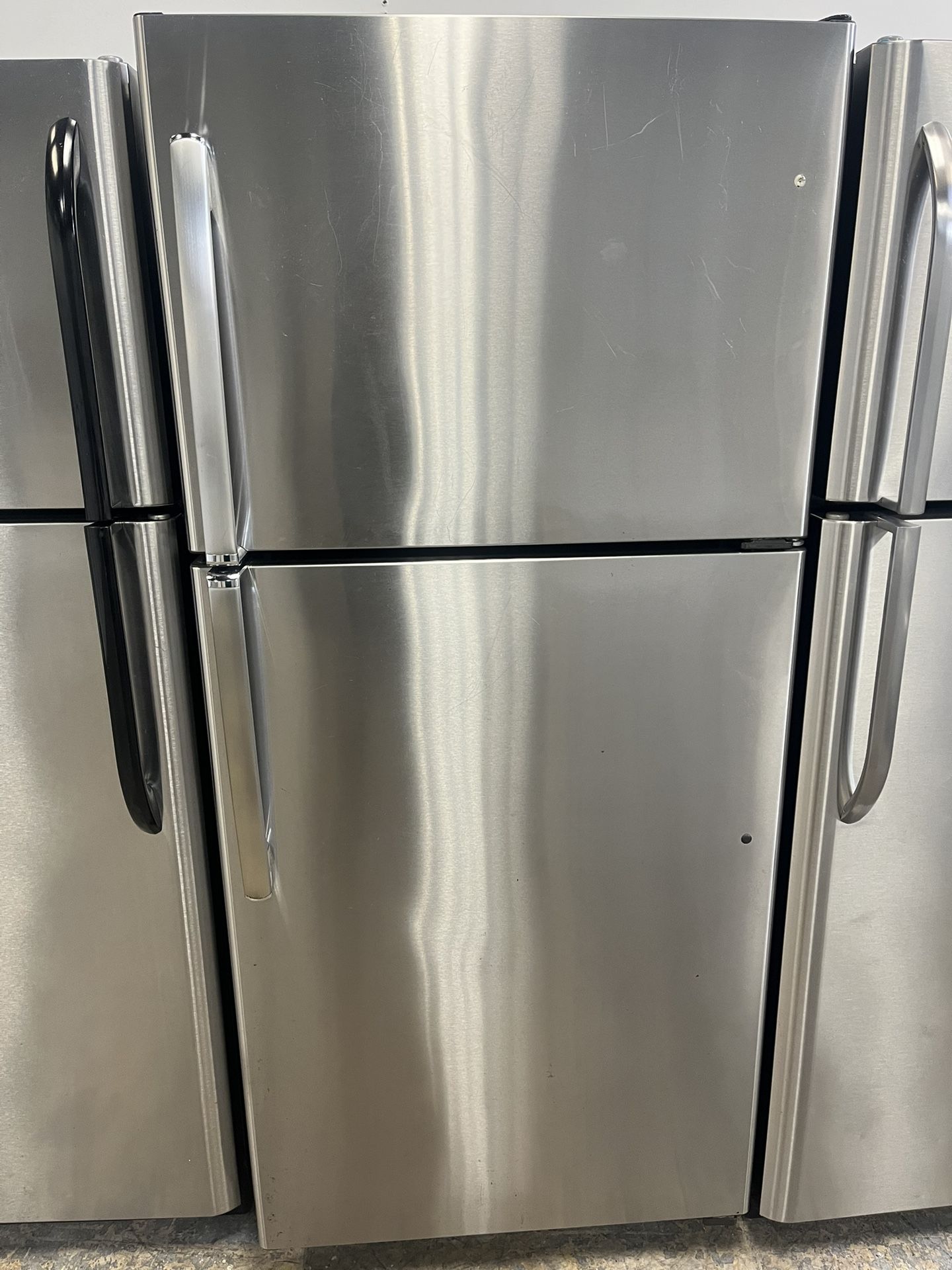 Refrigerator GE 30”