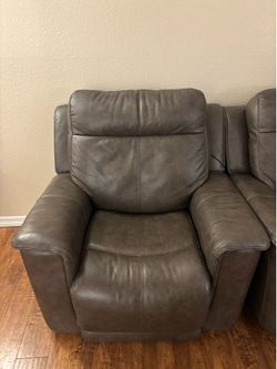 Leather arm chair recliner