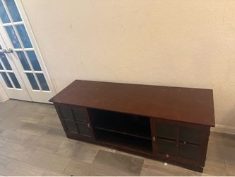 Entertainment center