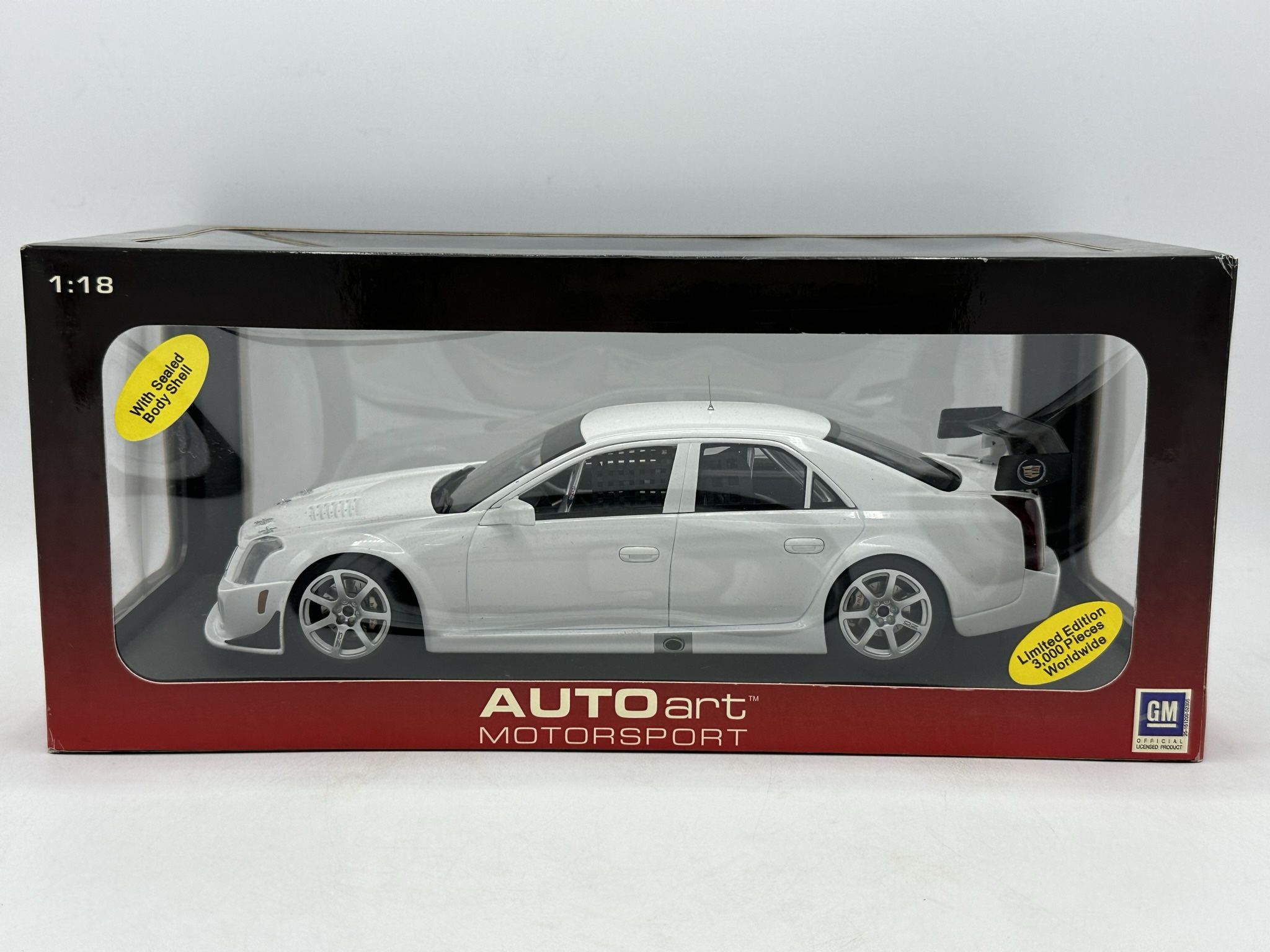 AUTOart Cadillac CTS-V ホワイト 1:18 AUTOart 1:18 Scale Diecast Model - Cadillac CTS V SCCA World