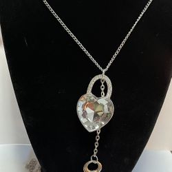 Key heart pendant necklace, crystal heart long necklace 💥💥💥$10