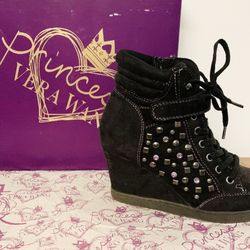 Like New. Size 7 Black Suede VERA WANG PRINCESS wedges Sneaker. Can Be For Everyday,Dance Or Any Event. Great Height And Lift Buttocks. Originally $85