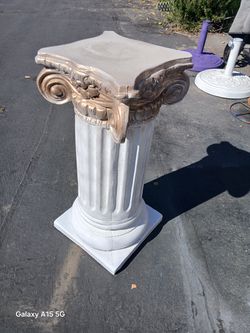 Concrete Pillar-Plant Stand