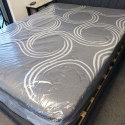 New Extra Thick Queen Mattress and Box Spring Only....No Frame!!!!