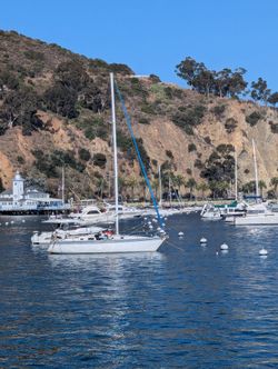 1986 Hunter 34 - All working and turn key to motor and sail