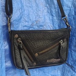 
Harley-Davidson® Women's H-D Medallion Zip-It Hip Bag w/ Detachable Strap 

