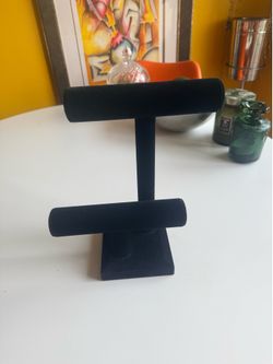 Bracelet holder