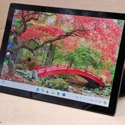 Surface pro (6th Gen)modelo 1796
Windows 10 home..intel core i5
Ram 8
Ssd 128gb