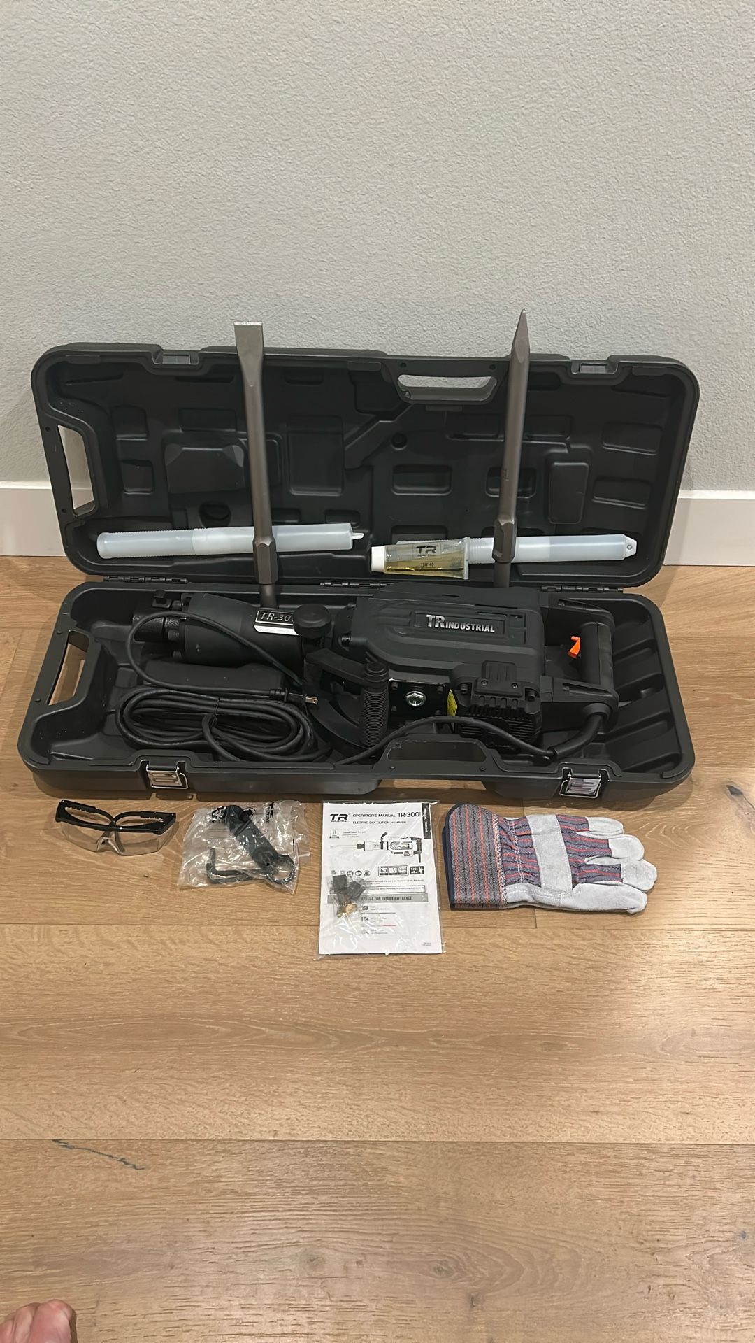 Brand New TR Industrial Electric Jackhammer/ Demolition Hammer 