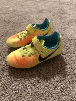 Nike Soccer Cleats Size 11c