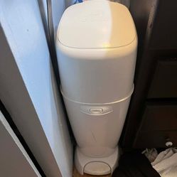 Diaper Genie 