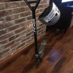 Vokul Scooter & Helmet