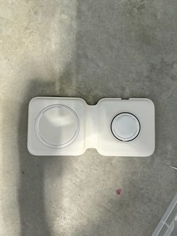 Apple MagSafe Duo Wireless Charger